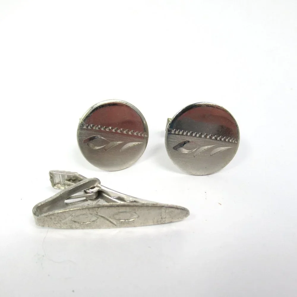 Vintage Cufflinks and matching Tietack